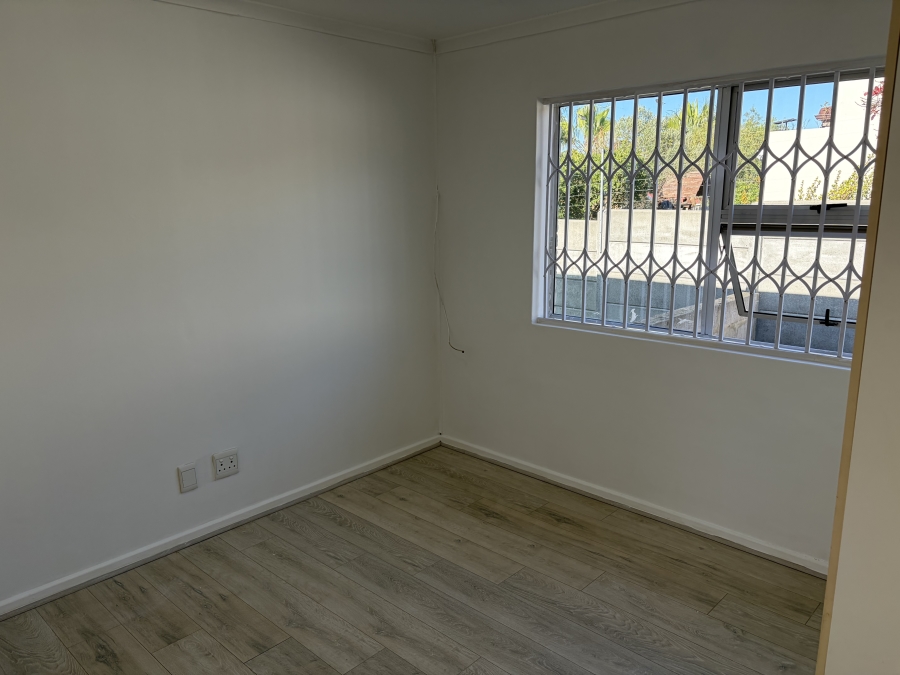 3 Bedroom Property for Sale in Uitzicht Western Cape